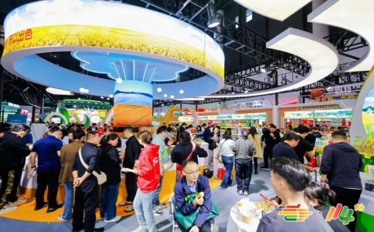 我是新锐零食品牌创始人，2026南京秋糖我靠这3招拿下主通道展位